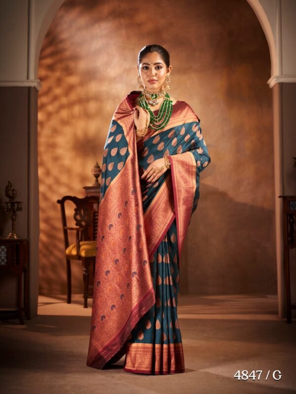 Joyful Festive Elegance - Image 7